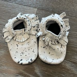Freshly Picked moccs - size 4 - black/white